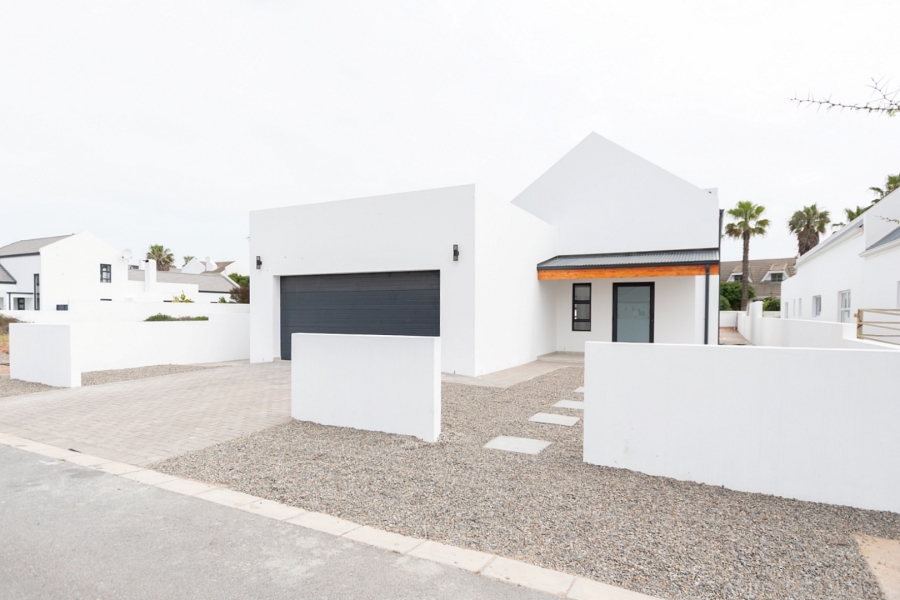 3 Bedroom Property for Sale in Brittania Beach Estate Western Cape